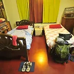 Kolkata Backpackers Bed & Breakfast